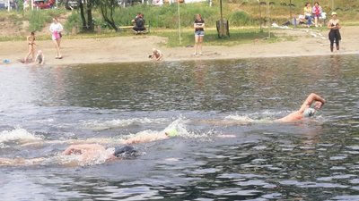 Юні спортсмени Сум змагались у плаванні на відкритій воді Юні спортсмени Сум змагались у плаванні на відкритій воді