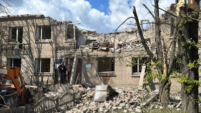 Зруйнована будівля сільради, Новомиколаївка, 22 квітня 2026