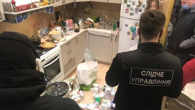 Через потяги та далекобійників. В Одесі викрили схему контрабанди російських ліків Через потяги та далекобійників. В Одесі викрили схему контрабанди російських ліків