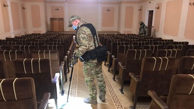 Поліцейські отримали повідомлення про замінування Одеської міської ради Поліцейські отримали повідомлення про замінування Одеської міської ради