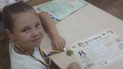 Херсонські школярі очолили одну з номінацій у міжнародному конкурсі "Париж - Торонто" Херсонські школярі очолили одну з номінацій у міжнародному конкурсі "Париж - Торонто"