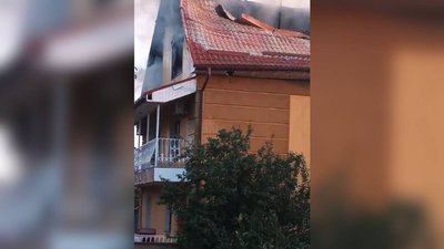 У селі Липини Луцького району горів триповерховий будинок