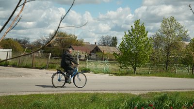 Біленьке на Запоріжжі — село за 18 км від лінії фронту, яке щодня обстрілює армія РФ.