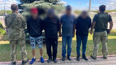На Закарпатті виявили 9 чоловіків, які намагалися потрапити в Угорщину