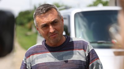 Водій екстреної допомоги з Глибоки Віталій Добрянський Водій екстреної допомоги з Глибоки Віталій Добрянський