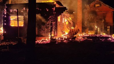 Загасили пожежу. На Миколаївщині з невстановлених причин горів готельний комплекс