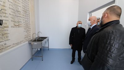 В Одесі відновили унікальні меморіальні таблички засновникам єврейської лікарні В Одесі відновили унікальні меморіальні таблички засновникам єврейської лікарні