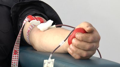 &quot;Будемо працювати, поки люди йдуть здавати кров&quot; — директор Прикарпатського центру служби крові