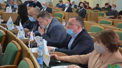 Депутати Хмельницької облради підготували звернення щодо відміни нової системи призначення субсидій