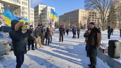 У Харкові влаштували автопробіг проти роботи коксового заводу У Харкові влаштували автопробіг проти роботи коксового заводу