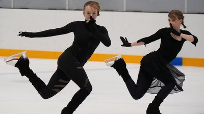 Емма Аалто та Міллі Коллінг