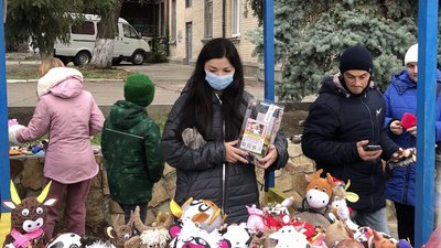 "Save Adel": у Херсоні збирають допомогу маленькій Аделіні Мотенко