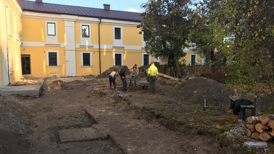 Археологи відшукали фундамент і підземелля першого кафедрального костелу Луцька