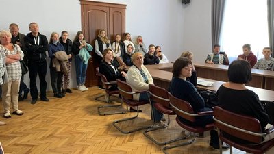 На Тернопільщині протестували проти закриття 10 класу На Тернопільщині протестували проти закриття 10 класу