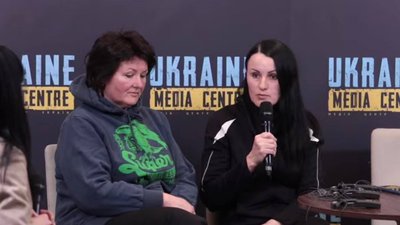 Бачили багато розстріляних автомобілів, але тіл вже не було, — розповідь евакуйованих з Ірпеня