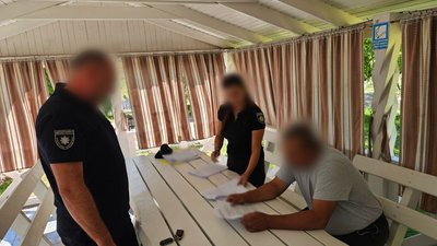 На Закарпатті чотирьох чоловіків підозрюють у незаконній вирубці лісу