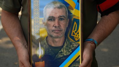 В Ужгороді попрощалися з полеглим захисником Володимиром Йорданом