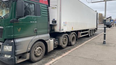 вантажівка