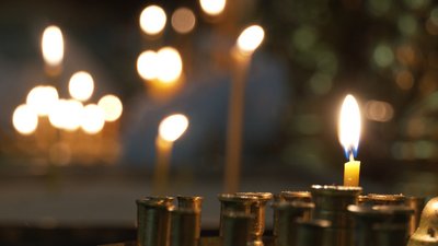 Автівки для Збройних Сил та бомбосховища в храмах: як церкви Одеси допомагають під час війни
