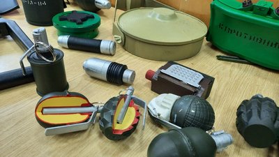 Школярів навчають пожежної безпеки. Школярів навчають пожежної безпеки.