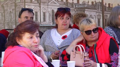 У Миколаєві зібрались матері воїнів, загиблих на Сході країни У Миколаєві зібрались матері воїнів, загиблих на Сході країни