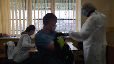 В Івано-Франківську на стадіоні "Рух" відкрили центр вакцинації проти COVID-19