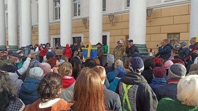 "Stop примусова вакцинація!". У Вінниці проходить акція проти щеплення та карантинних обмежень