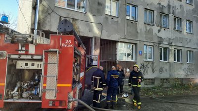У Луцьку згоріла квартира в багатоповерхівці У Луцьку згоріла квартира в багатоповерхівці