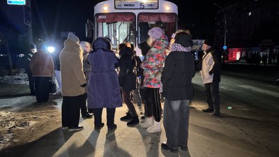 
Відключення світла в Сумах: енергетики пообіцяли переглянути черги