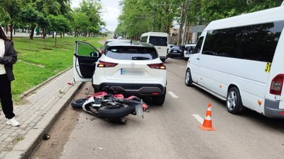 ДТП у центрі Миколаєва: травмувався мотоцикліст