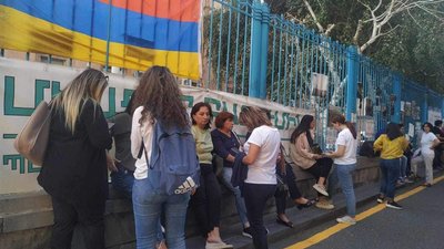 У Вірменії відбувається антиурядовий мітинг
