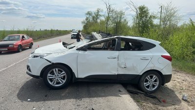 Машина, яка зазнала механічних пошкоджень внаслідок аварії Машина, яка зазнала механічних пошкоджень внаслідок аварії