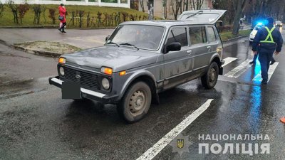 ДТП у Рівному: водій збив маму з донькою ДТП у Рівному: водій збив маму з донькою