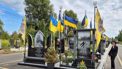 У Черкасах розшукують підозрюваних у нарузі над могилами військових