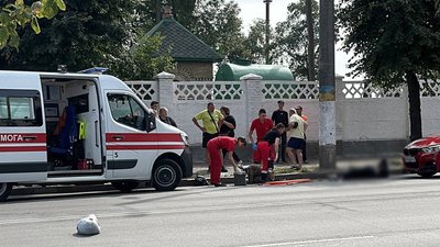 У Житомирі на вулиці Перемоги у ДТП У Житомирі на вулиці Перемоги у ДТП