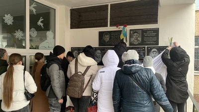 Збита ракета та дрони, підлітки, підозрювані у вбивстві. Головні новини Дніпра та області 23 грудня Збита ракета та дрони, підлітки, підозрювані у вбивстві. Головні новини Дніпра та області 23 грудня