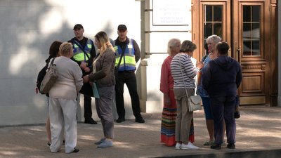 Суперечки довкола меморіалу в Ялівщині та гроші на дрони: як пройшла сесія Чернігівської міськради Суперечки довкола меморіалу в Ялівщині та гроші на дрони: як пройшла сесія Чернігівської міськради