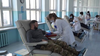 Тернопільські поліцейські здавали кров для поранених українських бійців