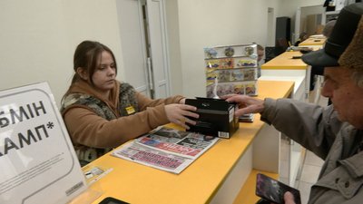 У Чернігові старі лампи розжарювання можна обміняти на нові енергоощадні