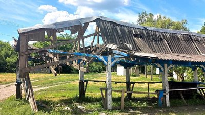 Через авіаобстріл у Сумському районі загинули чотири людини Через авіаобстріл у Сумському районі загинули чотири людини