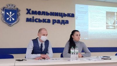 "Кардинально не змінить ситуацію": чому у Хмельницькому не запроваджують жорсткі обмеження