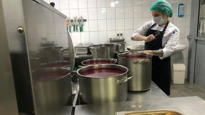 У переддень Різдва у Львові організували святковий обід для потребуючих