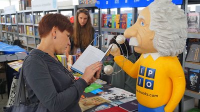 У Дніпрі стартував триденний міжнародний книжковий фестиваль Book Space