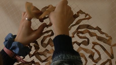 В Івано-Франківську шукають волонтерів для плетіння маскувальних сіток В Івано-Франківську шукають волонтерів для плетіння маскувальних сіток