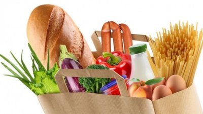 У Запоріжжі доставляють безкоштовні продуктові набори людям похилого віку та людям з інвалідністю