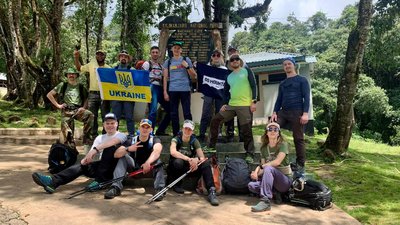Ярослав Хоріщенко з іншими підкорювачами гори Кіліманджаро Ярослав Хоріщенко з іншими підкорювачами гори Кіліманджаро