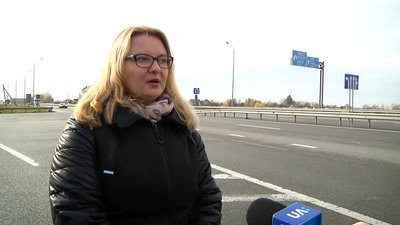 На Житомирщині почали встановлювати дорожні знаки нового зразка На Житомирщині почали встановлювати дорожні знаки нового зразка