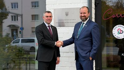 посол України в Естонській Республіці Володимир Боєчко, Аллан Калдоя