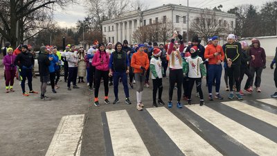 У Полтаві влаштували новорічний забіг У Полтаві влаштували новорічний забіг