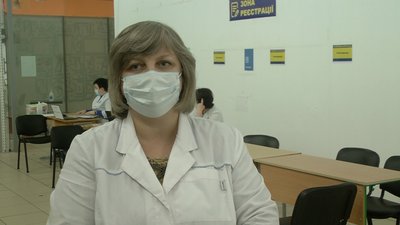 Мешканці Запоріжжя та області щеплюються бустерною дозою Мешканці Запоріжжя та області щеплюються бустерною дозою